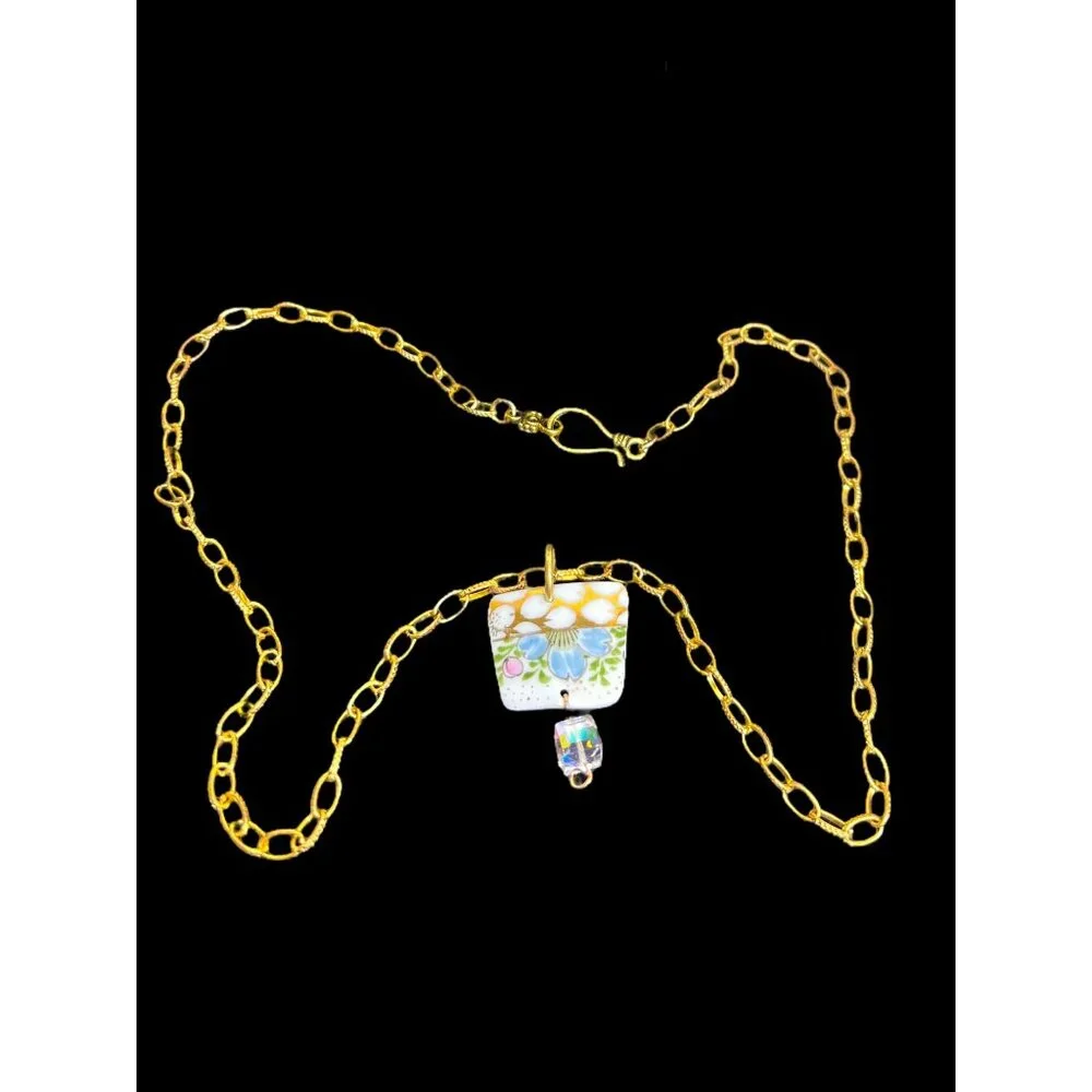 Broken China Pendant Necklace With Gold Tone Chain & Multifaceted Crystal Bead - Picture 2 of 11